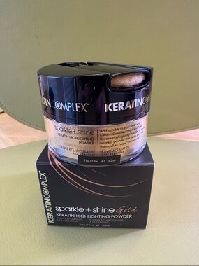 Sparkle + Shine Gold Keratin Highlighting Powder - Gold